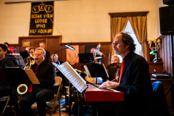 Pianist Jeff Becker